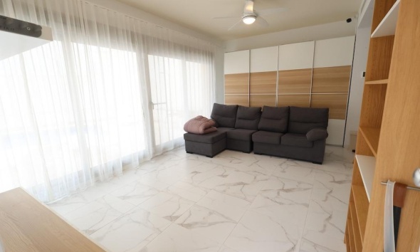 Resale - Villa / House - Orihuela Costa - Villamartín