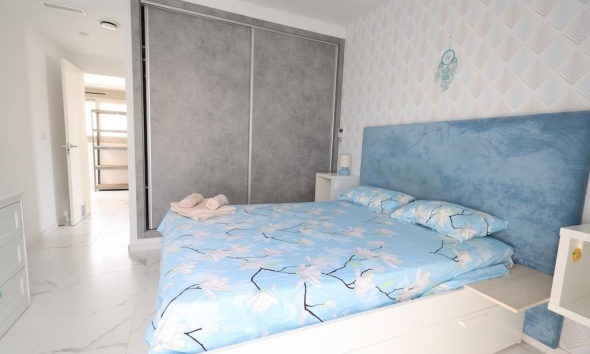 Resale - Villa / House - Orihuela Costa - Villamartín