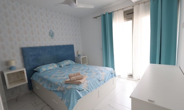 Resale - Villa / House - Orihuela Costa - Villamartín