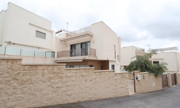 Resale - Villa / House - Orihuela Costa - Villamartín