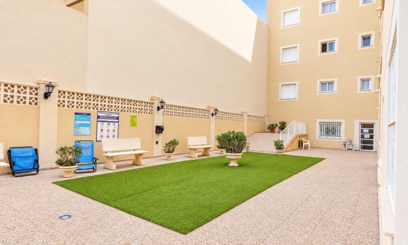 Resale - Apartment / Duplex - Torrevieja - Centro