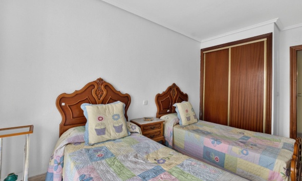 Reventa - Apartamento / Dúplex - Torrevieja