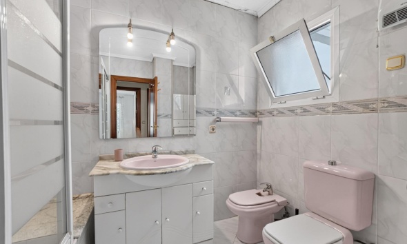 Reventa - Apartamento / Dúplex - Torrevieja