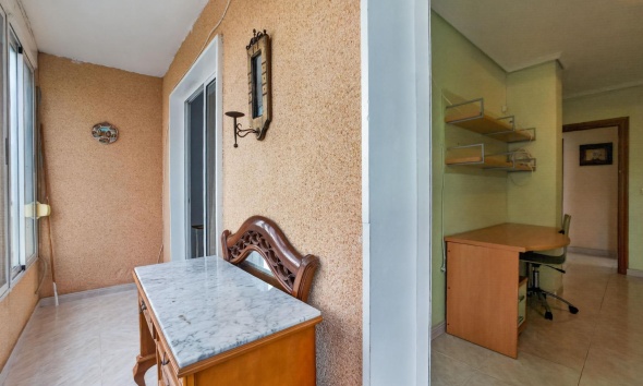 Reventa - Apartamento / Dúplex - Torrevieja