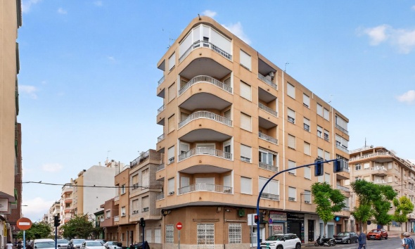 Reventa - Apartamento / Dúplex - Torrevieja