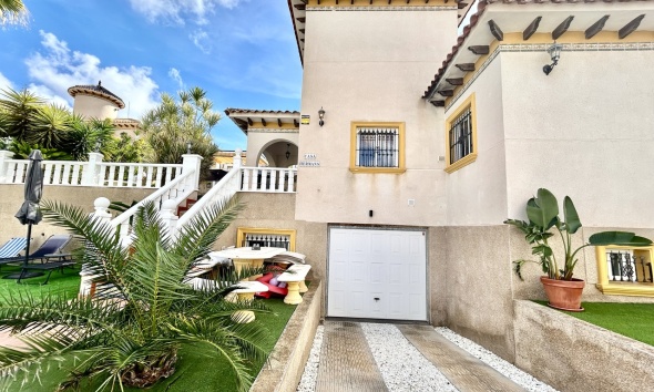 Resale - Villa / House - Orihuela Costa - Villamartín
