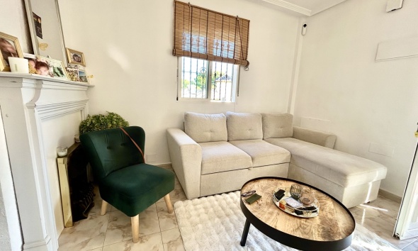 Resale - Villa / House - Orihuela Costa - Villamartín