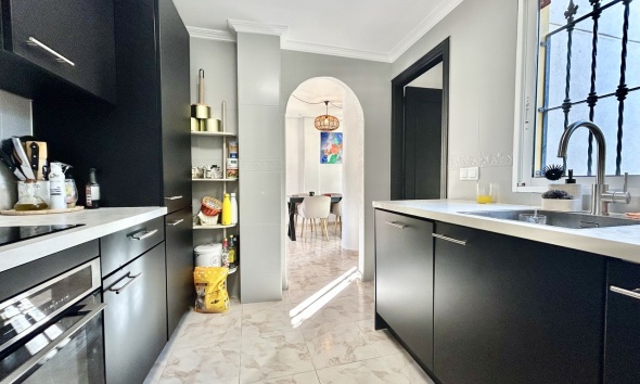 Resale - Villa / House - Orihuela Costa - Villamartín