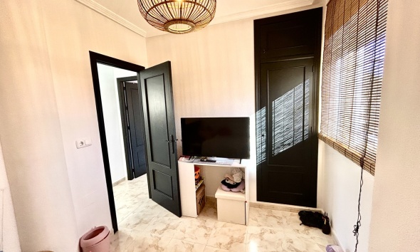 Resale - Villa / House - Orihuela Costa - Villamartín
