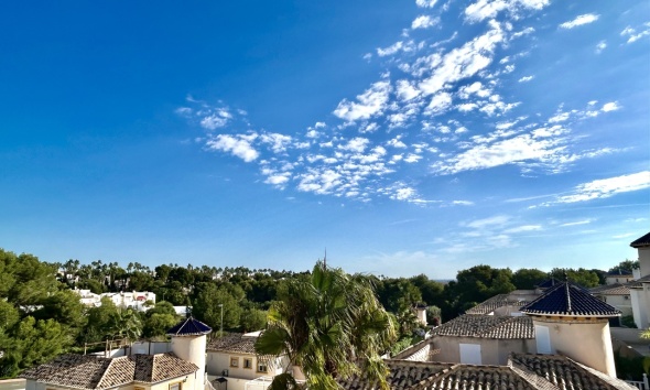 Resale - Villa / House - Orihuela Costa - Villamartín