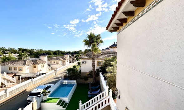 Resale - Villa / House - Orihuela Costa - Villamartín