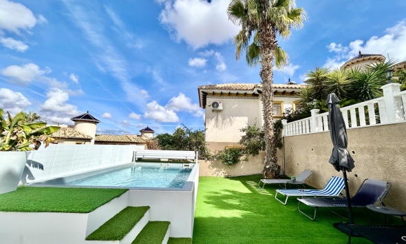Resale - Villa / House - Orihuela Costa - Villamartín
