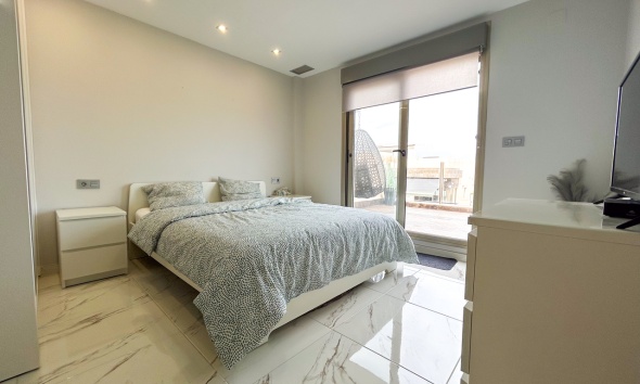 Resale - Villa / House - Orihuela Costa - Villamartín