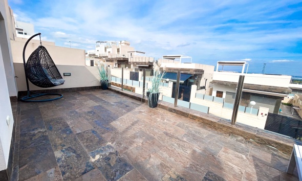 Resale - Villa / House - Orihuela Costa - Villamartín