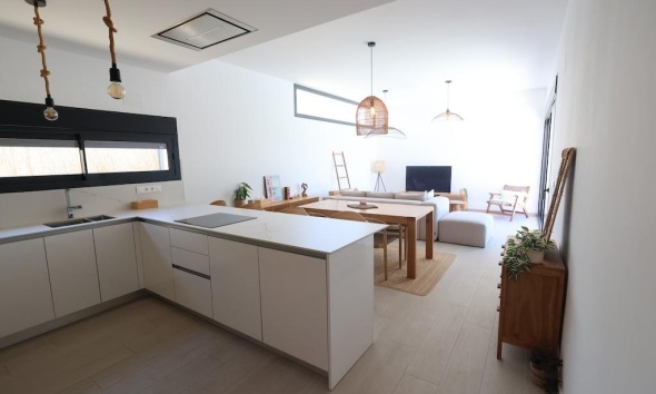 Resale - Villa / House - Algorfa - Comunidad valenciana