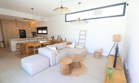 Resale - Villa / House - Algorfa - Comunidad valenciana