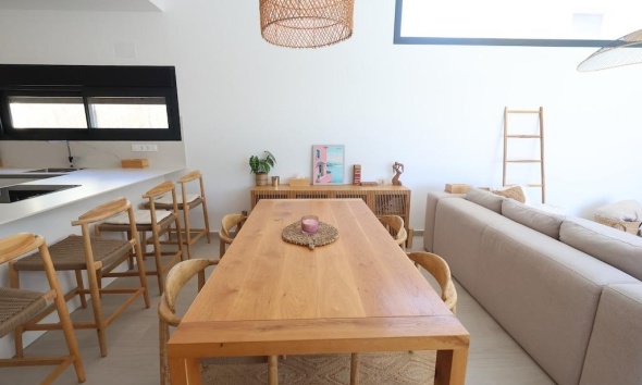 Resale - Villa / House - Algorfa - Comunidad valenciana
