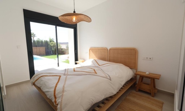 Resale - Villa / House - Algorfa - Comunidad valenciana