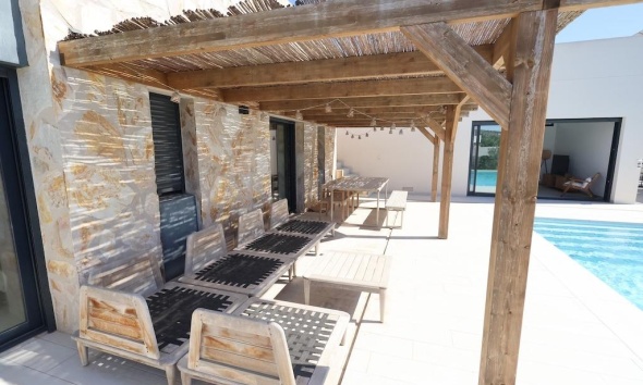 Resale - Villa / House - Algorfa - Comunidad valenciana