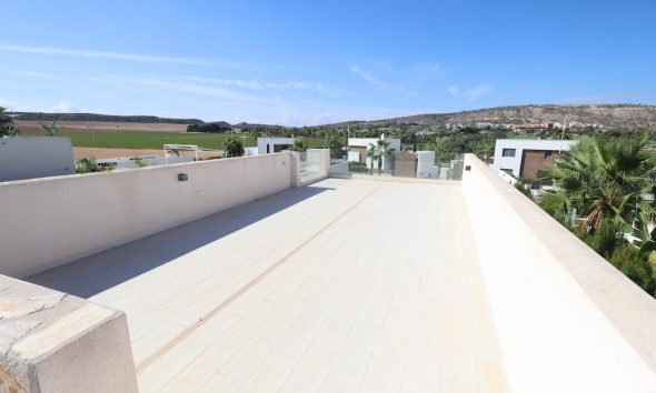 Resale - Villa / House - Algorfa - Comunidad valenciana