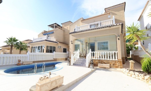 Resale - Villa / House - Orihuela Costa - Las Filipinas