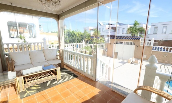 Resale - Villa / House - Orihuela Costa - Las Filipinas