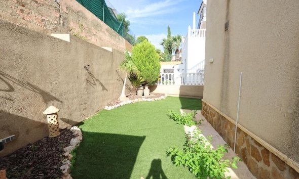 Resale - Villa / House - Orihuela Costa - Las Filipinas