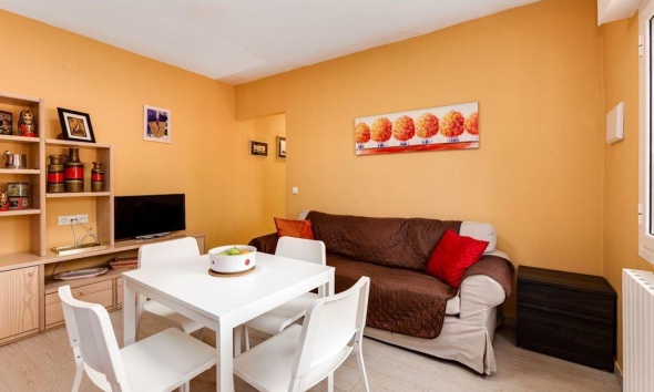 Resale - Villa / House - Torrevieja - La Siesta