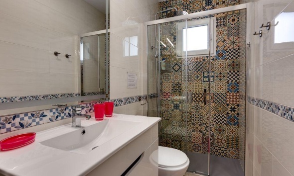Resale - Villa / House - Torrevieja - La Siesta