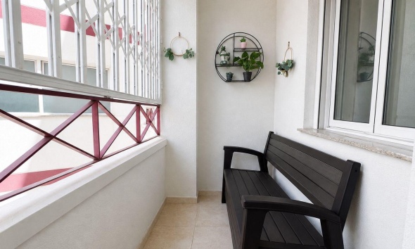 Reventa - Apartamento / Dúplex - Torrevieja - Centro