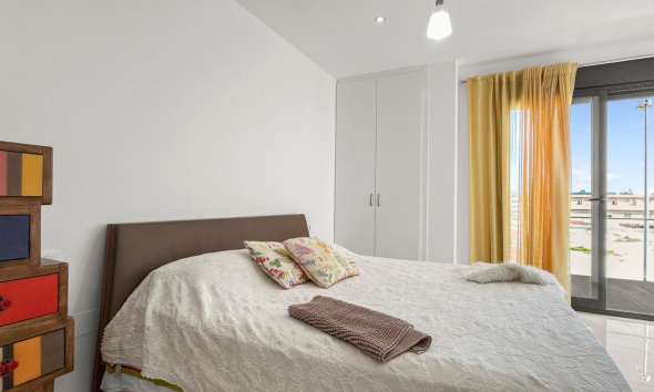 Reventa - Apartamento / Dúplex - Orihuela Costa - La Zenia
