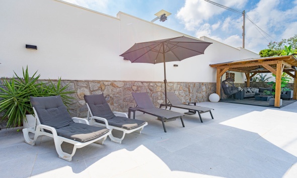 Reventa - Villa / Casa - Orihuela Costa - Villamartin