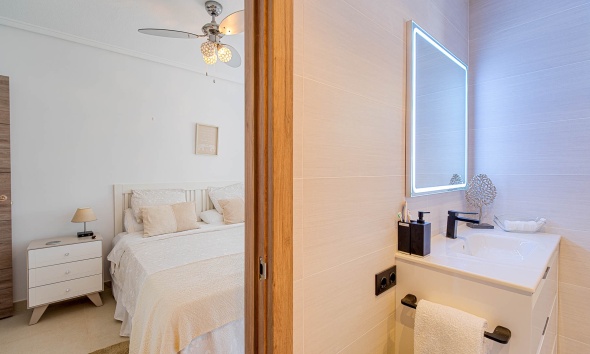 Reventa - Villa / Casa - Orihuela Costa - Villamartin