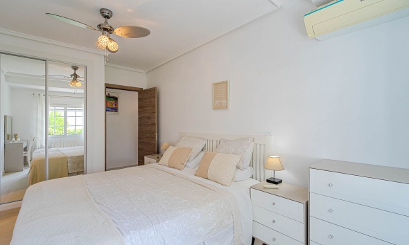 Reventa - Villa / Casa - Orihuela Costa - Villamartin