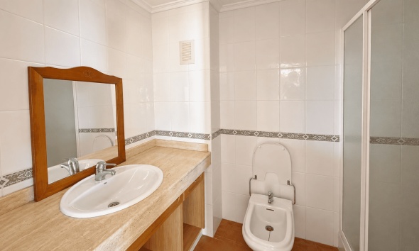 Resale - Apartment / Duplex - La Mata