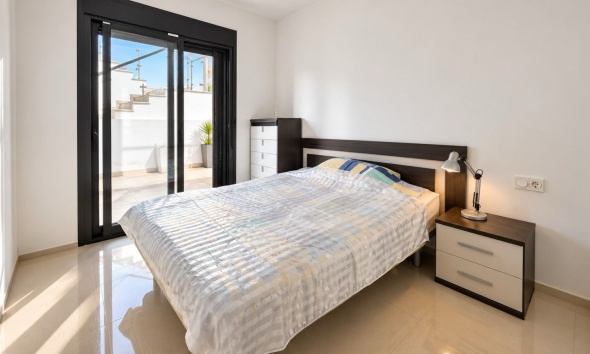 Reventa - Apartamento / Dúplex - Ciudad Quesada