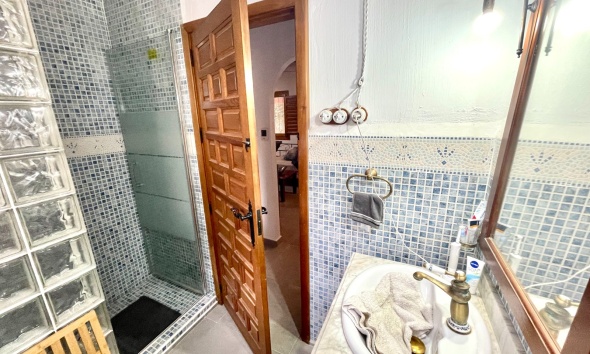 Resale - Farm Estate / Country Property - Orihuela