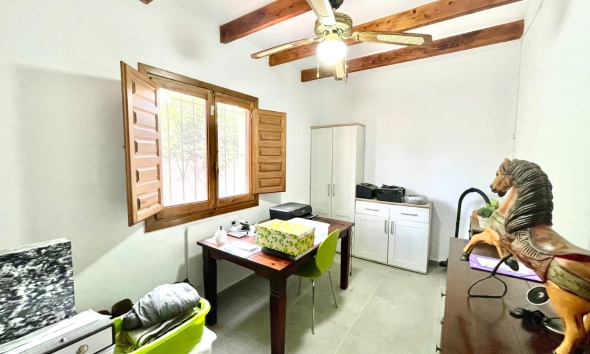 Resale - Farm Estate / Country Property - Orihuela