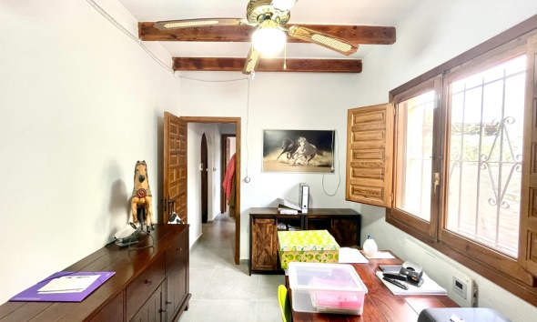 Resale - Farm Estate / Country Property - Orihuela