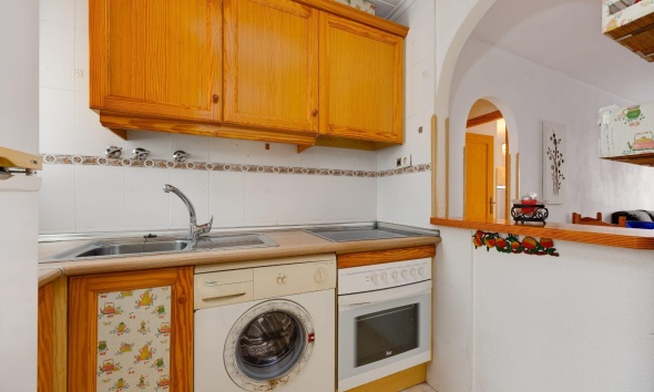 Resale - Apartment / Duplex - Torrevieja - Estacion de autobuses