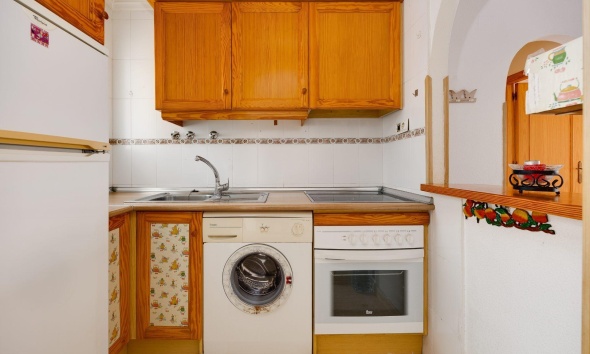 Resale - Apartment / Duplex - Torrevieja - Estacion de autobuses