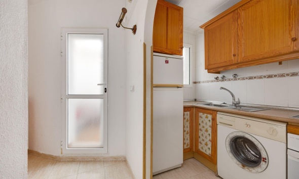 Resale - Apartment / Duplex - Torrevieja - Estacion de autobuses