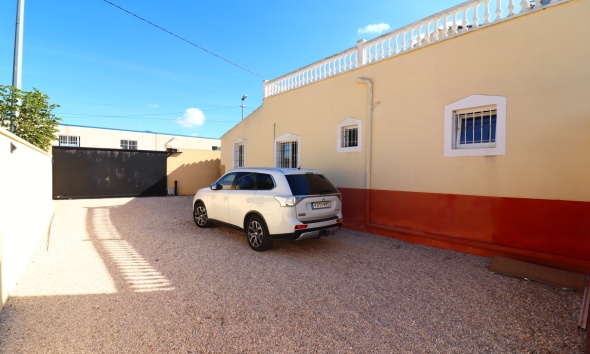 Resale - Farm Estate / Country Property - Rafal - El Mudamiento