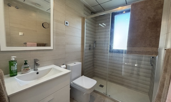 Resale - Townhouse / Terraced House - Torre de la Horadada