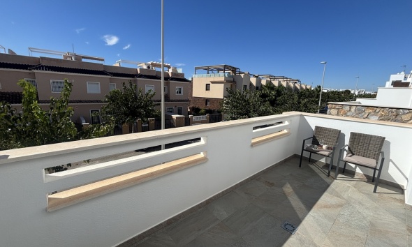 Resale - Townhouse / Terraced House - Torre de la Horadada
