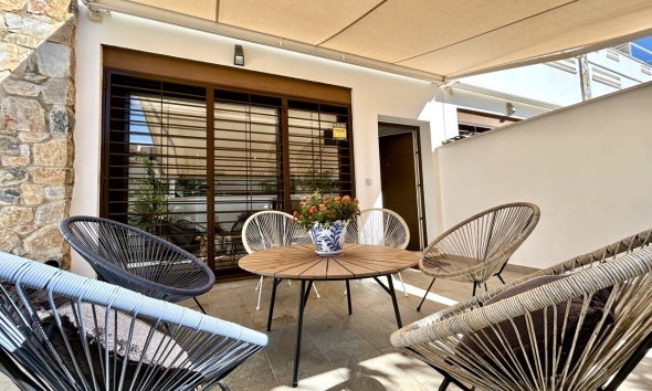 Resale - Townhouse / Terraced House - Torre de la Horadada
