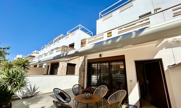 Resale - Townhouse / Terraced House - Torre de la Horadada