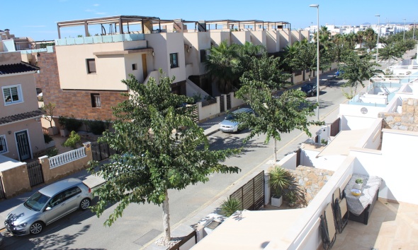 Resale - Townhouse / Terraced House - Torre de la Horadada