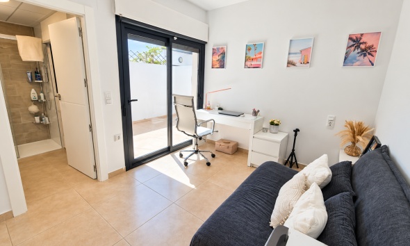 Resale - Villa / House - Orihuela Costa - Villamartín