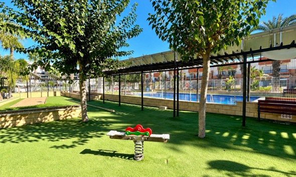 Resale - Villa / House - Orihuela Costa - Villamartín